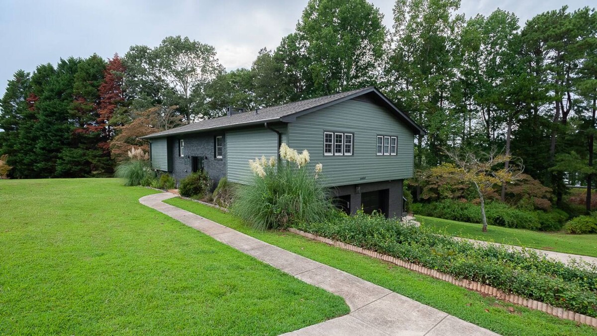 Seneca House | Sparrow's Haven