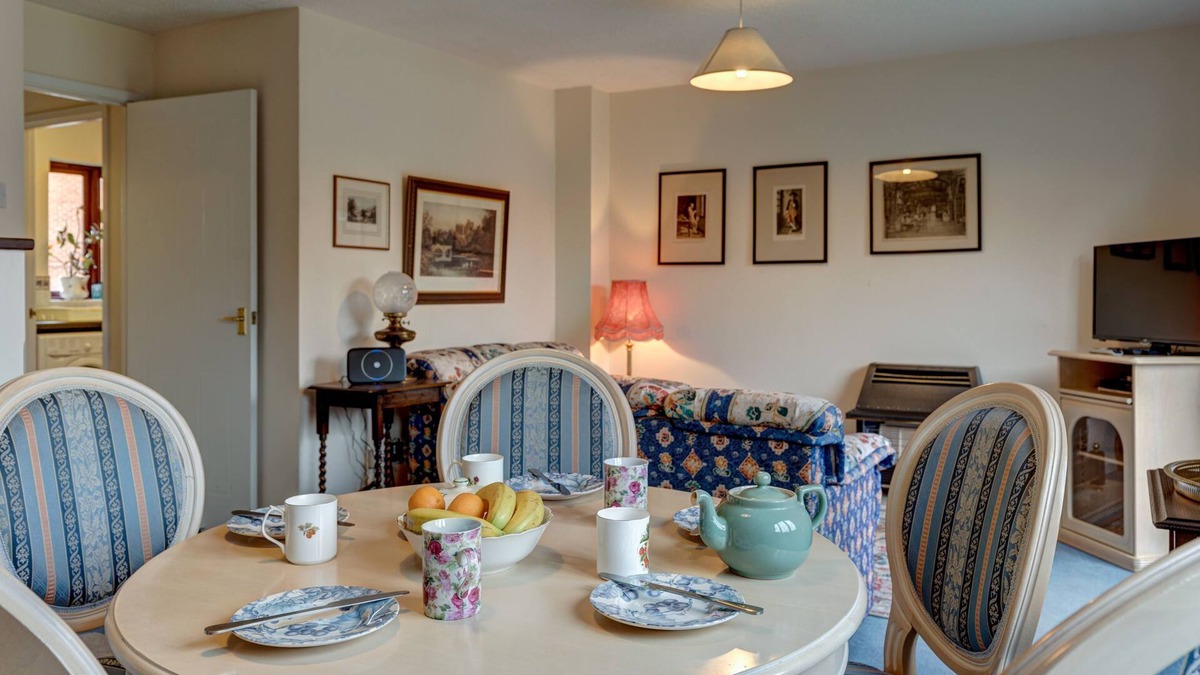 Cuddesdon Apartment | Sparrows Nest | Oxford Holiday Let | 3 Beds & Sleeps 5