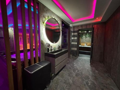Ijsselmonde Apartment | Spartementen by Pure-Zen