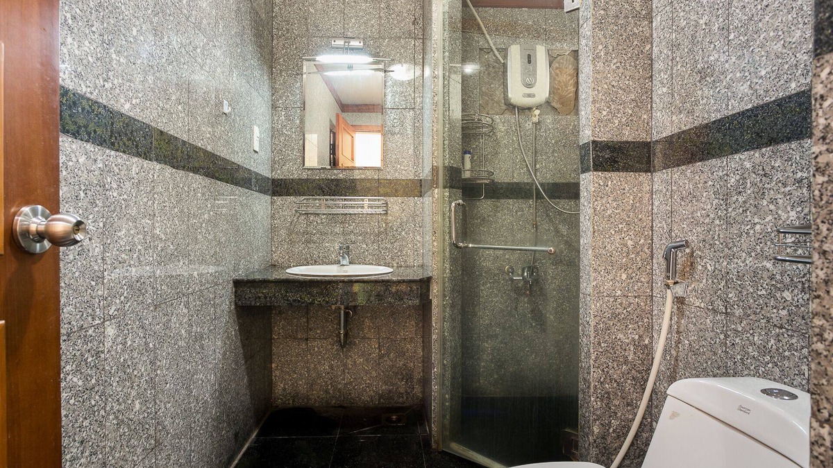 District 7 Apartment | SPECAIL OFFER TO APRIL|Spacious apt frou 4-8 ppl