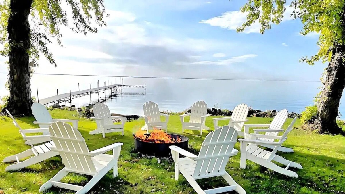 Forest Junction House | SPECIAL Book 4 nights get 3 FREE Nov-April ONLY
