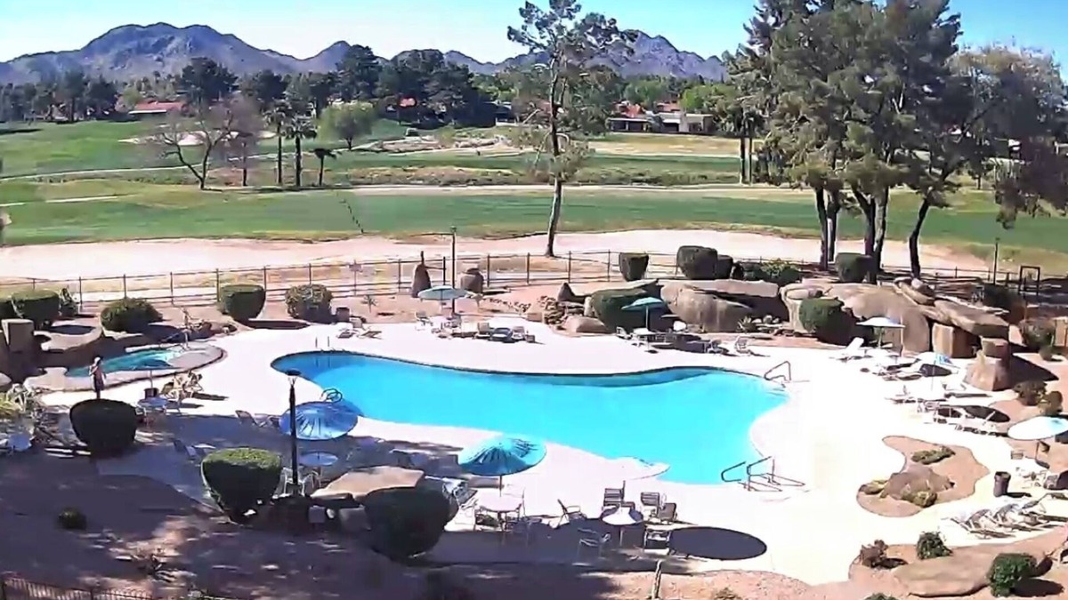 Paradise Valley Village Condo | Special Dec 1, 2025-Dec 31, 2025 4th Floor, Pool 5,Golf Course & Mountain View’s