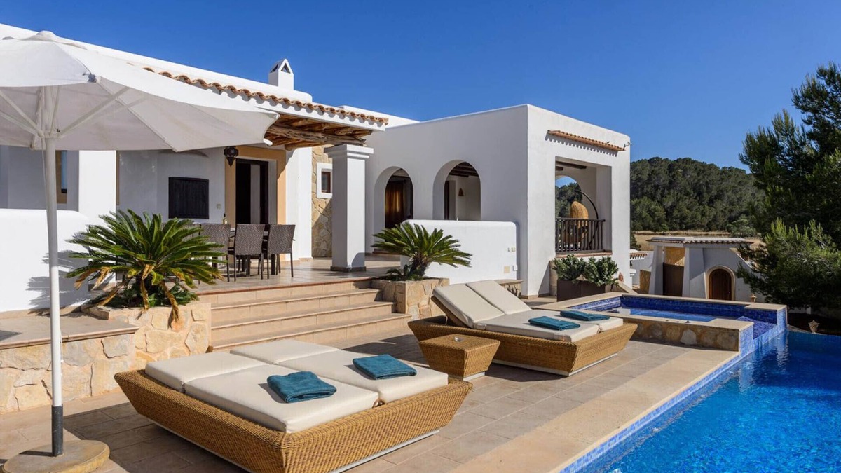 Cala de Bou Villa | Special offer: Villa Almond with sea views