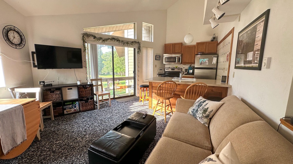 Hidden Valley Condo | 🏌🏻Special:Highlands Golf Club, Serene Views & Pool- Gift Card for 3 night stay