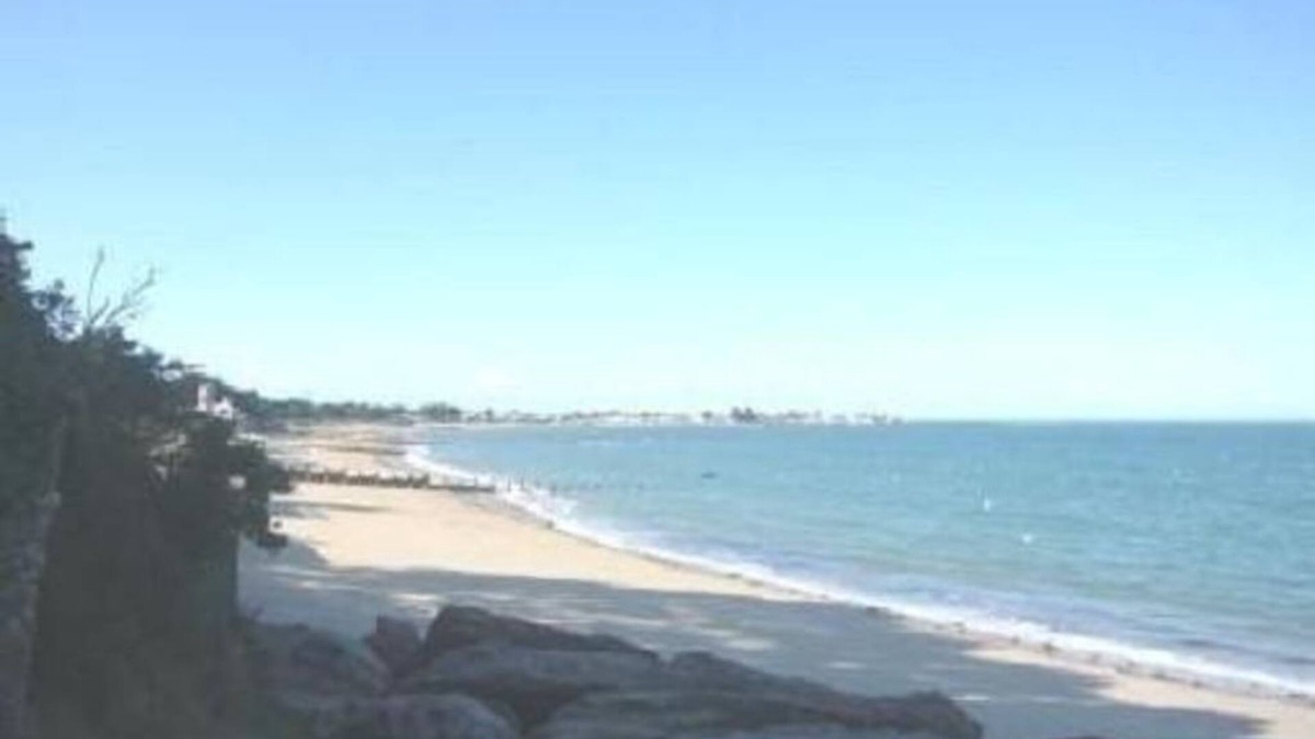 Noirmoutier-en-l'Ile Villa | * Special offer until 30/09/25. Sea view, direct beach access via garden gate 10%.
