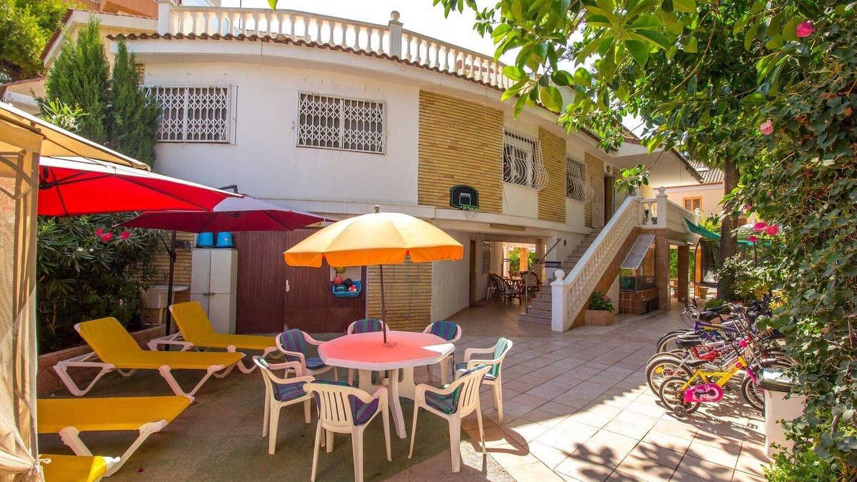 L'Albufereta Ski Chalet | SPECIAL OFFER ! House with garden, 500 meters beach, 4 km Alicante capital