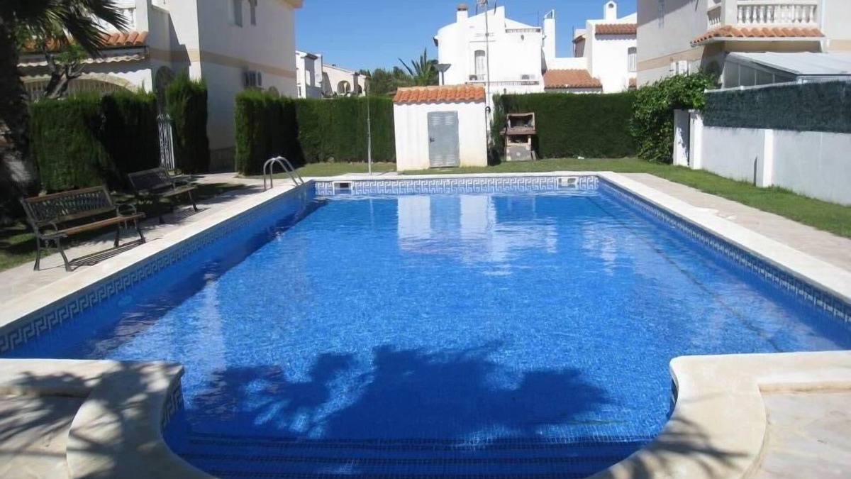 Miami Platja House | SPECIAL OFFER Miami Playa, Costa Dorada, large pool, free WIFI fiber 300MB