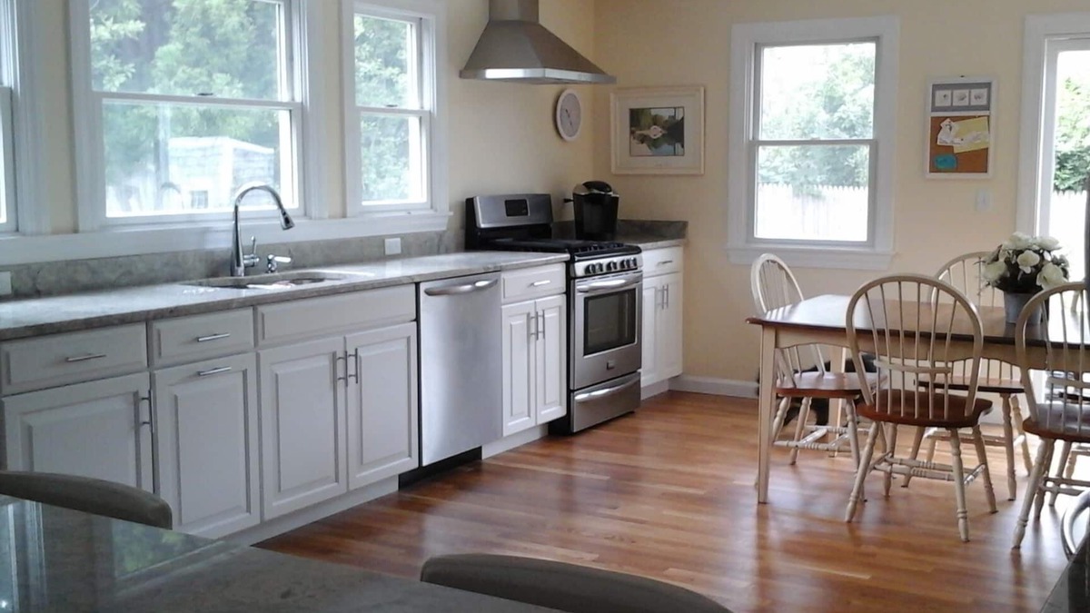 Edgartown House | SPECIAL OFFER!nLast minute cancellation, July 20-26. Price reduced. Walk to town