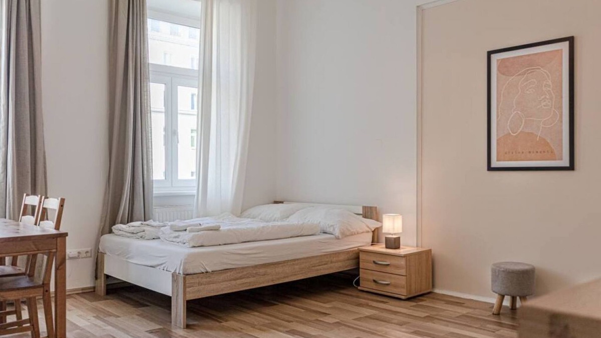 Matzleinsdorf Apartment | Special Vintage Viennese Apt. - 12min f Downtown