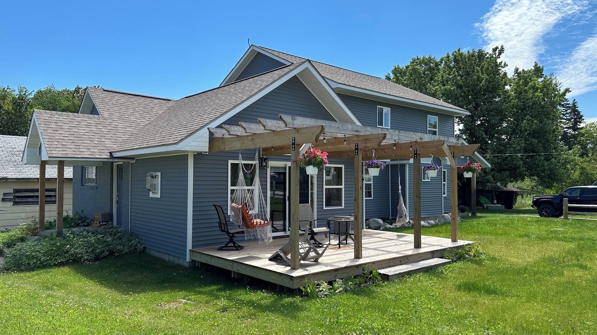 Gould City House | Specious 7 bedroom house in Gould City. Centrally located for your UP adventures
