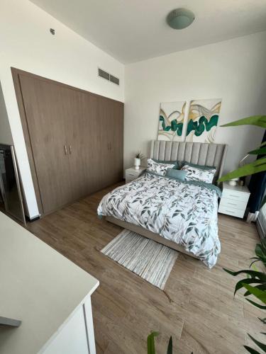 Al Sufouh 1 Apartment | Specious cosy bedroom in Al Sufouh