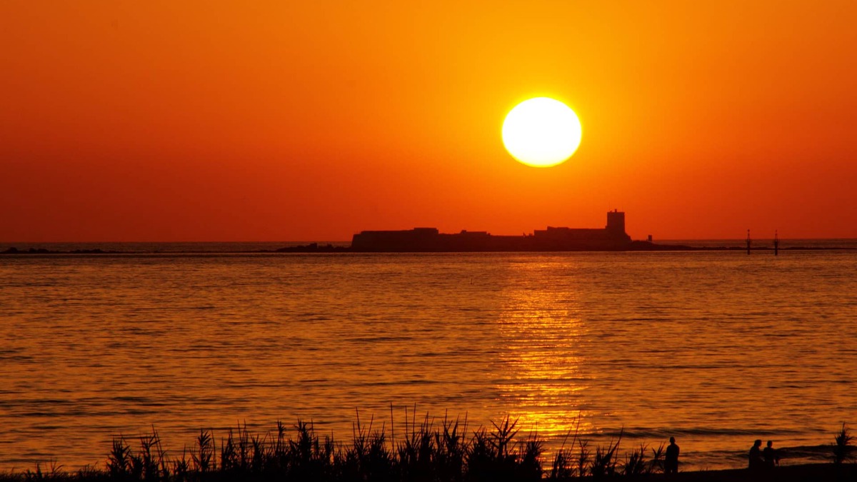 Chiclana de la Frontera Ski Chalet | Spectacular sunsets on the front line