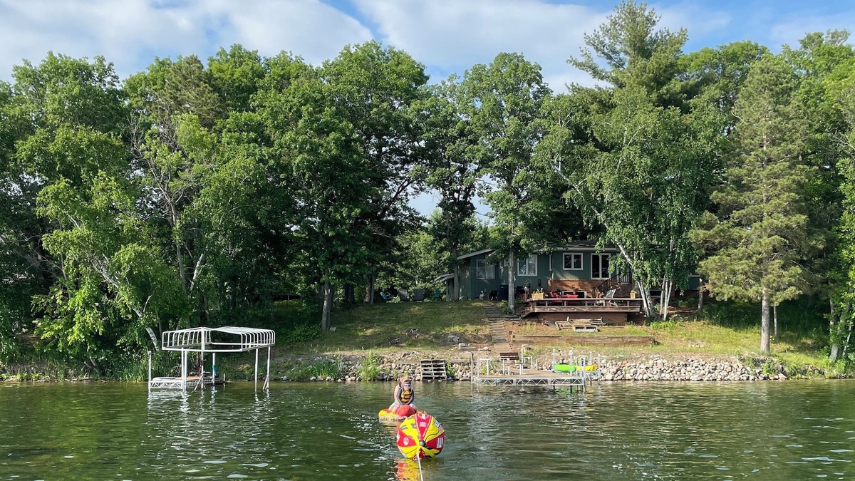 Pine Brook Cabin | Spectacle Lake cabin 5 bedrooms 2 baths located within a hour of the twin cities