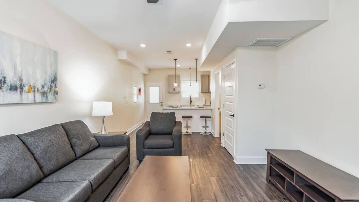 Clarksville Apartment | Spectacular 2bd/2.5bth I Properties by Preston