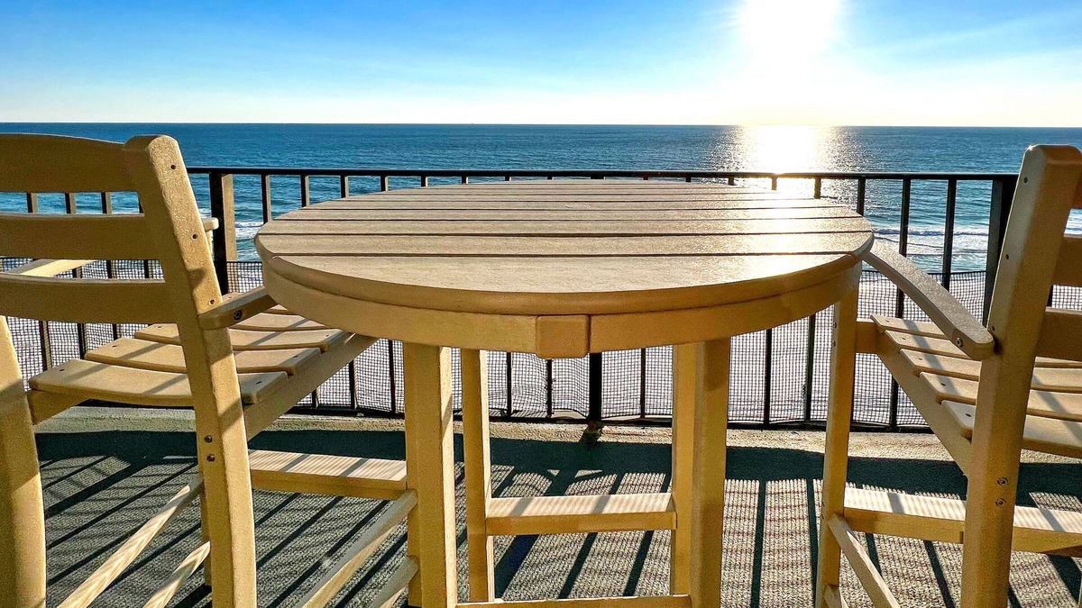 Biltmore Beach Condo | Spectacular 3 Bedroom, 2 Masters on the Water, amazing views, free beach chairs