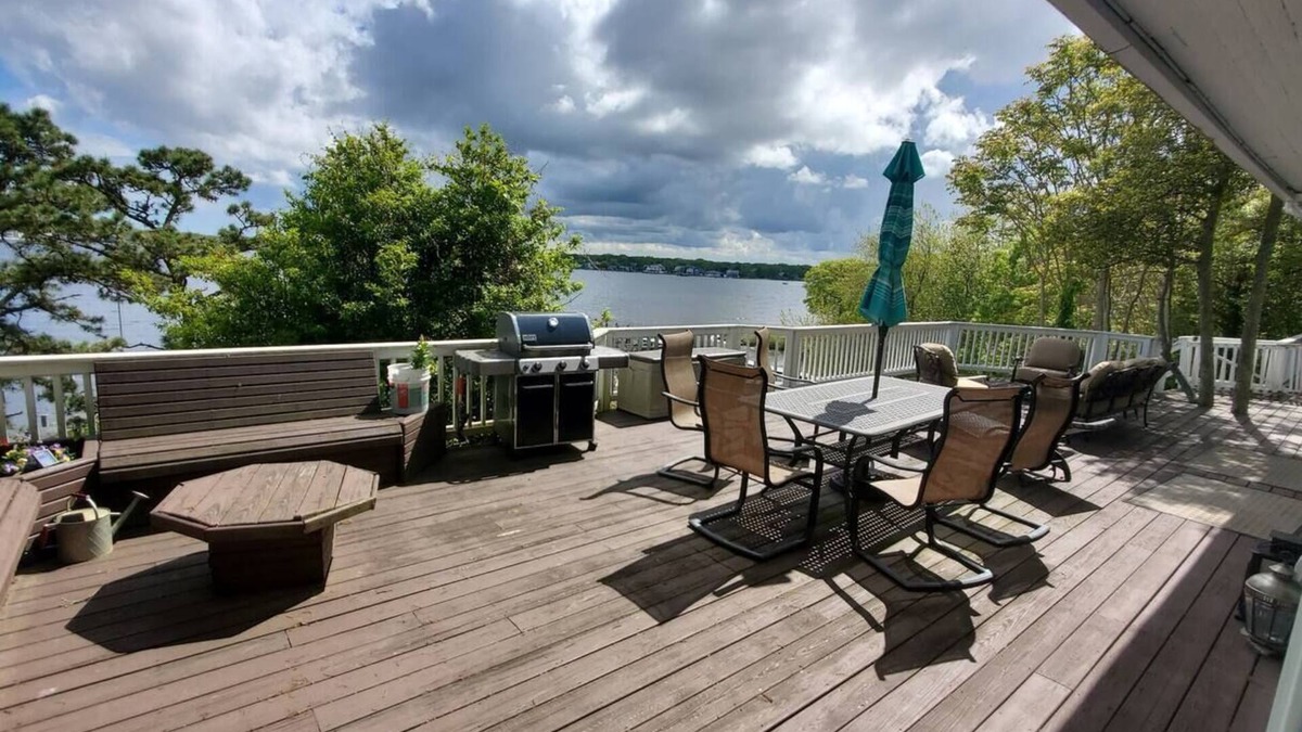 Island Heights House | Spectacular 6 Br Waterfront w/priv beach in cozy, quiet Island Heights