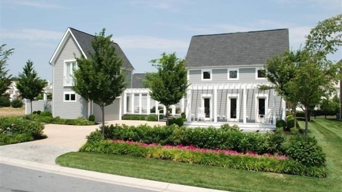 Canal Corkran House | Spectacular 7 Bedroom Luxury House with Pool and Hot Tub