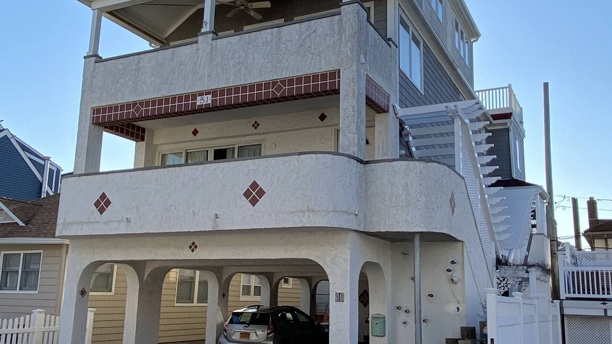 Long Beach House | Spectacular Beach Vacation Home, Ocean Views, Steps to Beach Available For Julyn