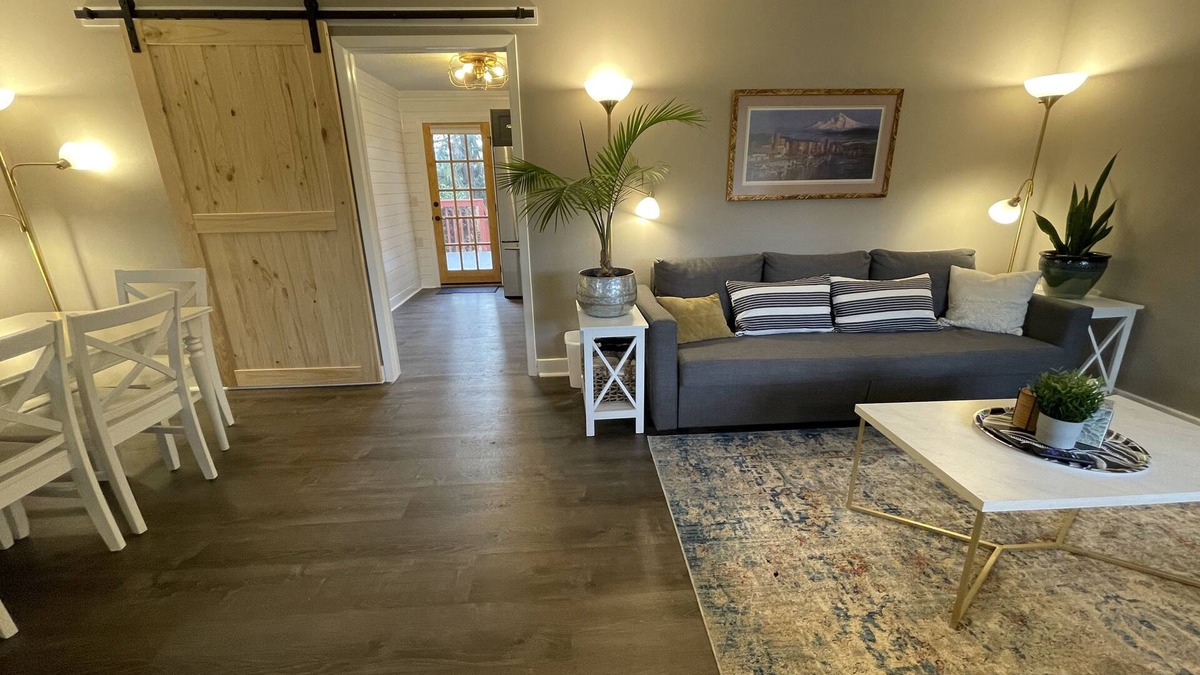 Bull Mountain House | Spectacular Choice: Sleeps 6, Your Dog Welcome Too