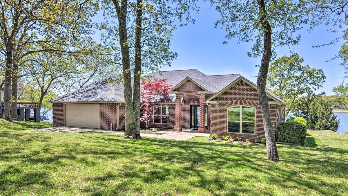 Cleora House | Spectacular Duck Creek Waterfront Retreat w/Dock!