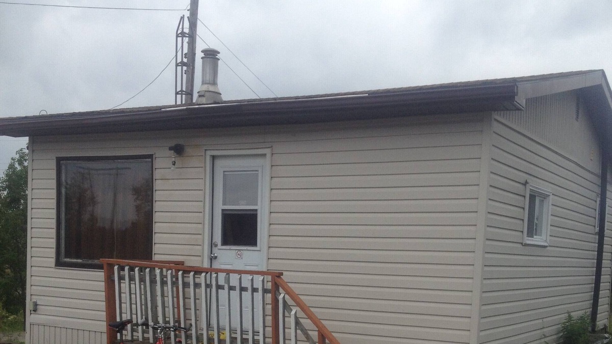Britt Cottage | Spectacular Fall Colours & Muskie Fishing in Northern Ontario.