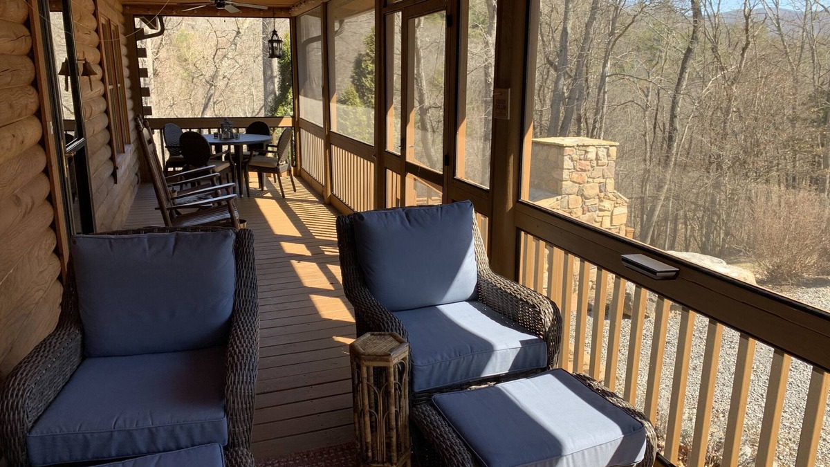 Warm Springs House | Spectacular Hot Springs cabin, family-friendly, close to The Homestead.