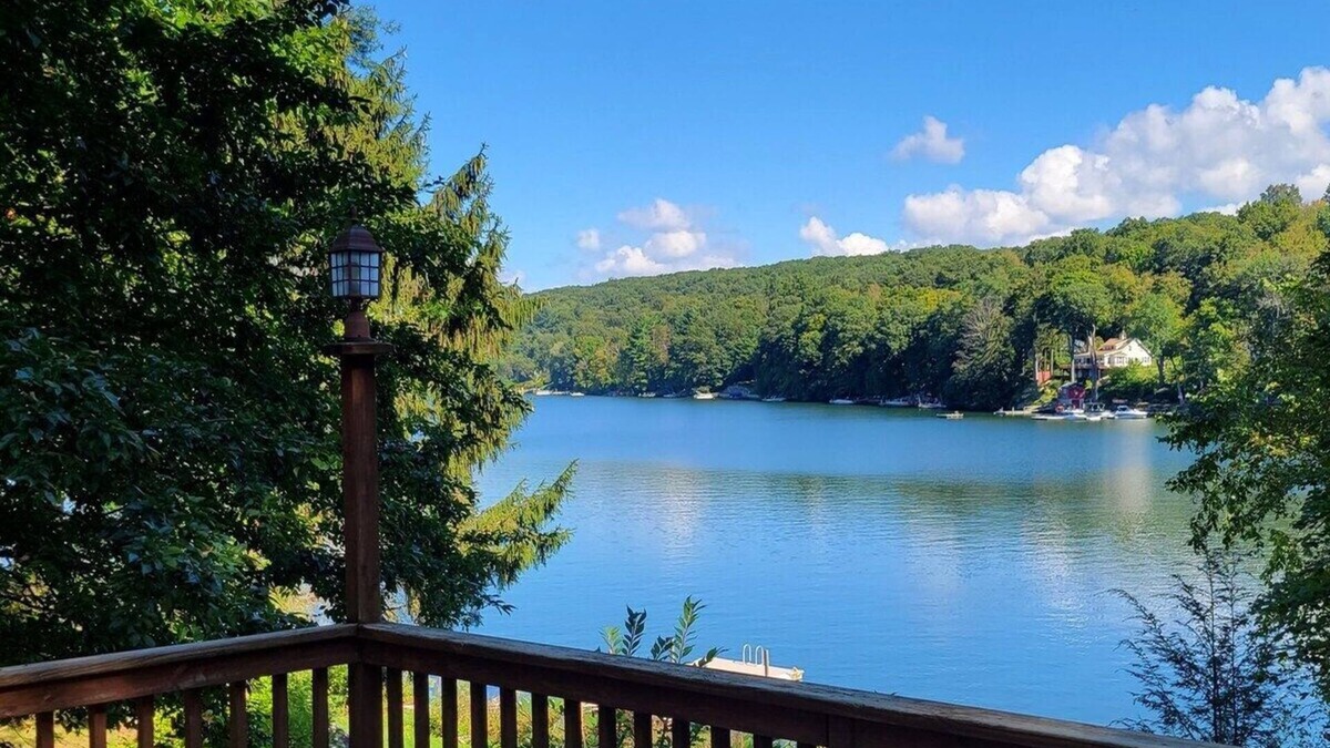 New Milford House | Spectacular Lake front house
