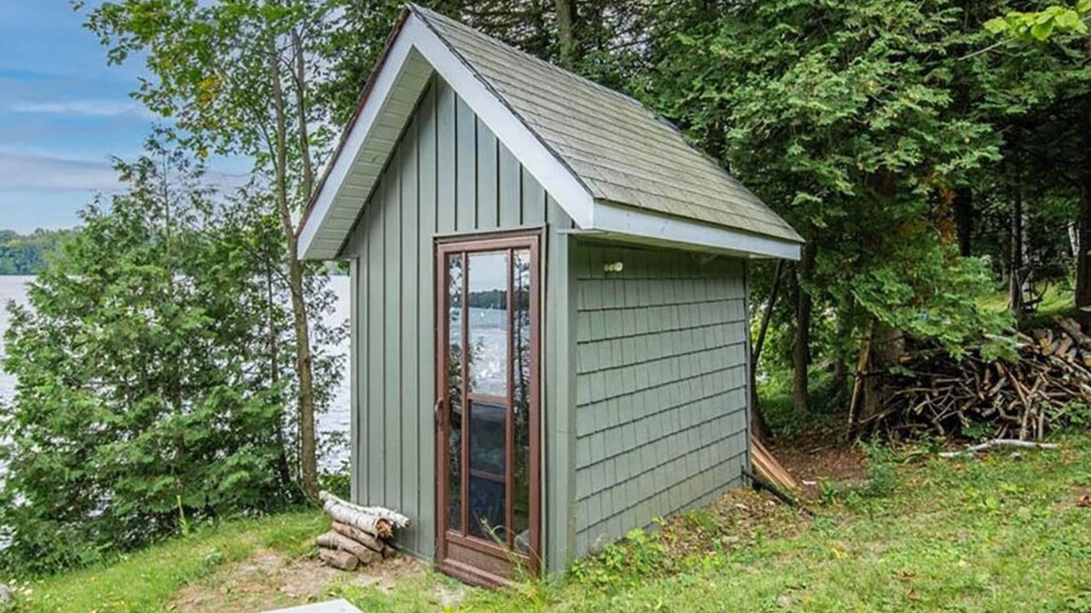 Arden Cottage | Spectacular Lake Front Property in Big Clear Lake