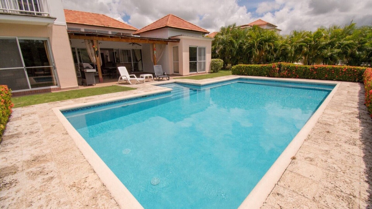 Playa Blanca Villa | Spectacular lake view villa in Decameron
