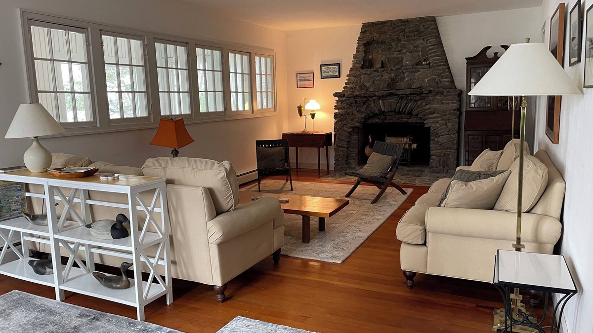 Shelburne House | Spectacular Lakefront Property