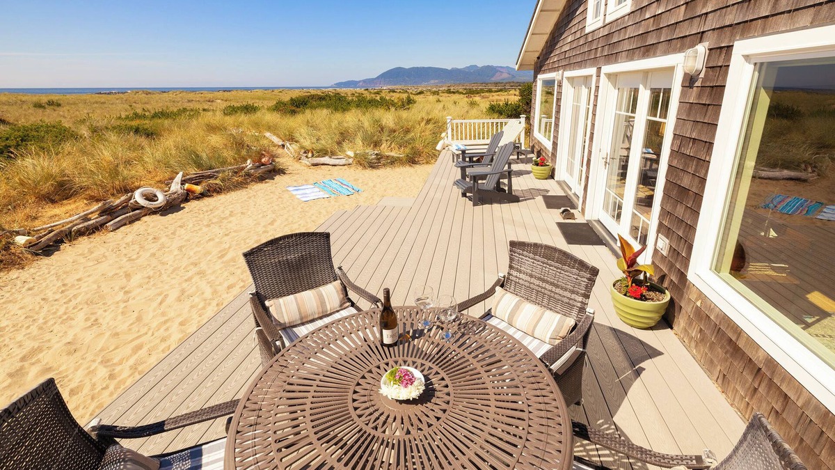 Rockaway Beach House | Spectacular Large Oceanfront Home Panoramic View Quiet Area Dog Friendly