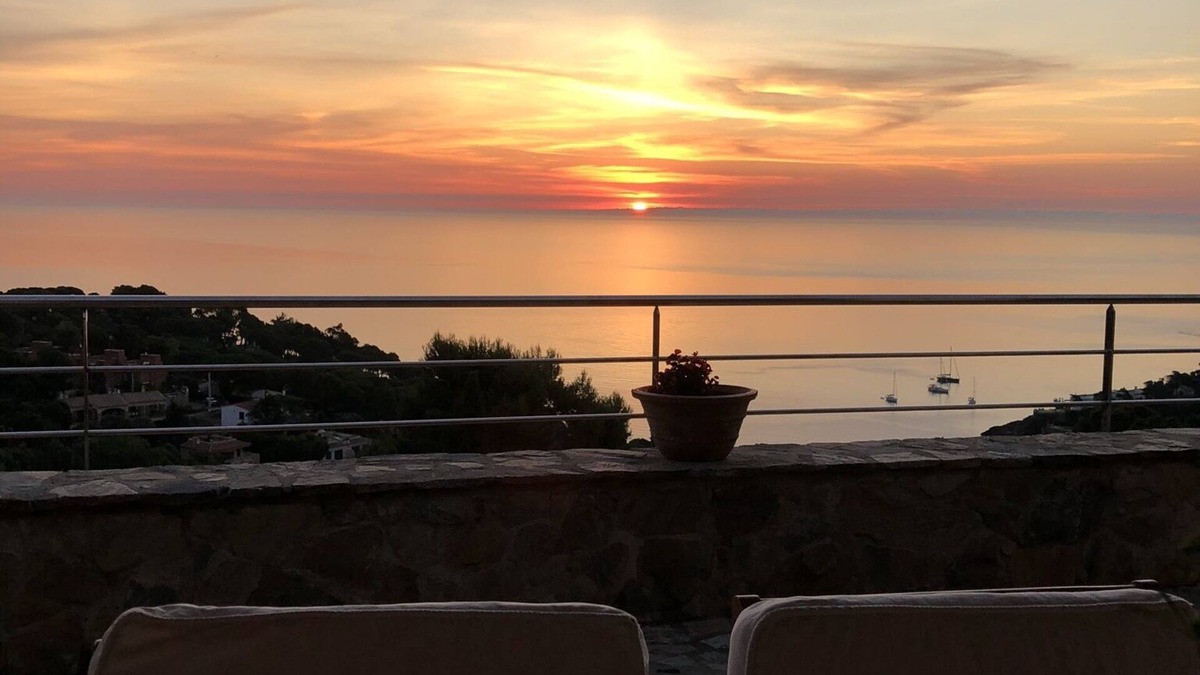 Sa Riera Apartment | Spectacular Loft with sea views and pool in Sa Riera, Begur, Costa Brava