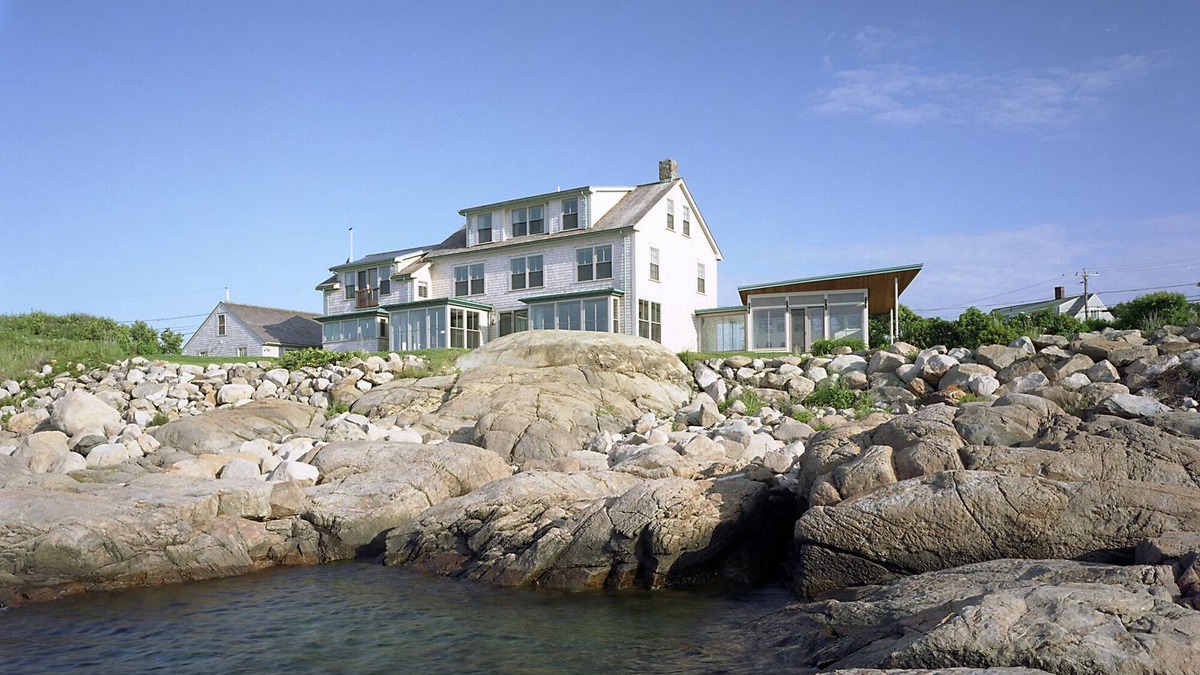 Rockport House | Spectacular, luxury waterfront property directly overlooking Sandy Bay.