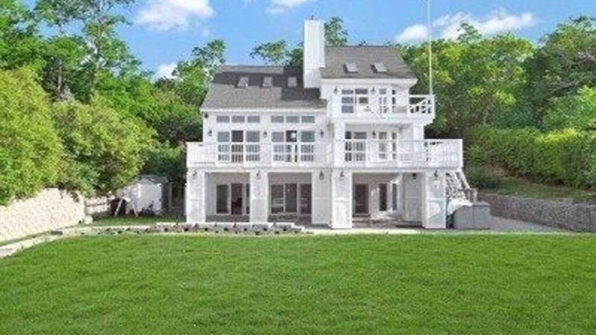 Miller Place House | Spectacular Mega 3 Story Beach Front home W/ Private Beach & Pool