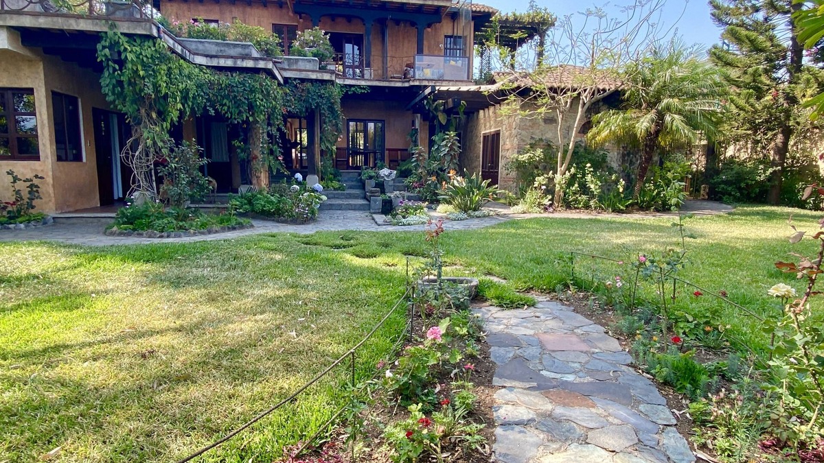 Ciudad Vieja Villa | Spectacular Mountainside Villa Near Antigua