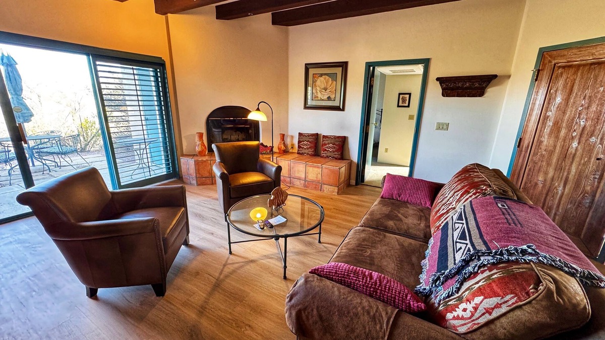 Starr Pass House | Spectacular Mountain Views- Newly Renovated!