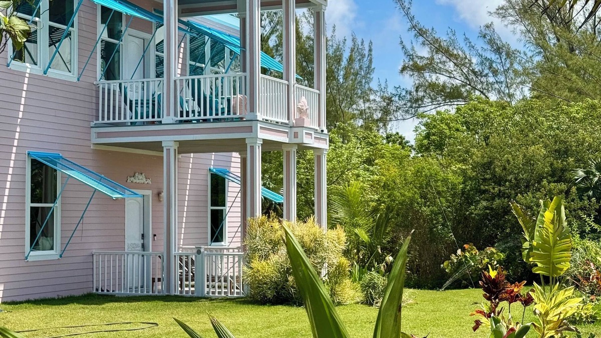 Schooner Bay Villa | SPECTACULAR OCEAN VIEWS 🌊Kayak, Starlink, FREE DOCK offsite, Beach, Pickleball