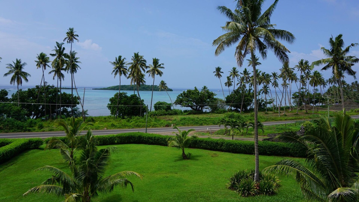 Savusavu House | Spectacular Ocean front Villa, steps from the beach