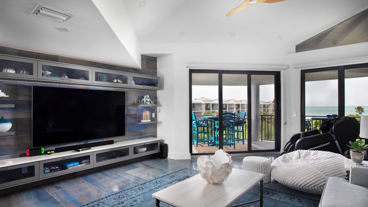 Key West Condo | Spectacular Ocean View Amazing quality- Massage Chair. Newly renovated