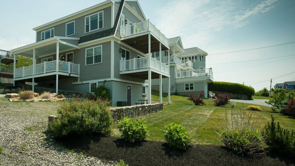 York Beach House | Spectacular Ocean Views. Walking Distance to Beaches and Center.