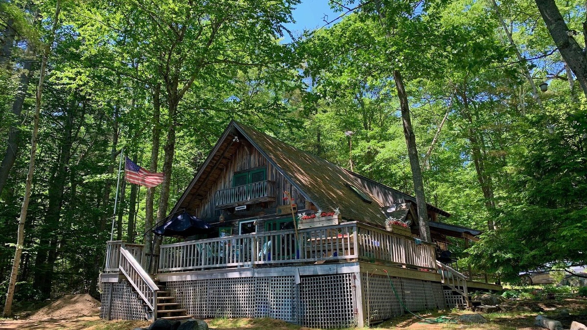 Wayne Cabin | Spectacular Private Lakefront Cabin on Maine's Wilson Pond