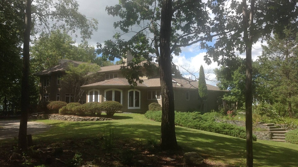 Copake Falls House | Spectacular Private Hilltop Contemporary Estate (Pool/Catamount/Bash Bish Fall)