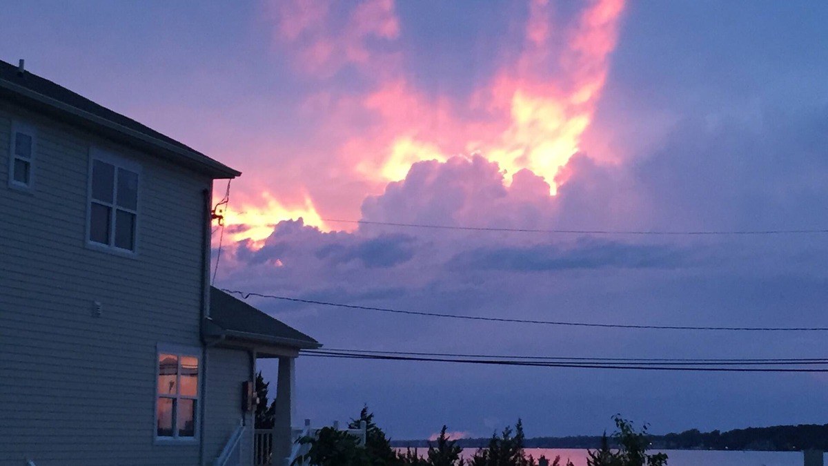 Bayville House | Spectacular sunsets and water views, only steps to beach and boardwalk!