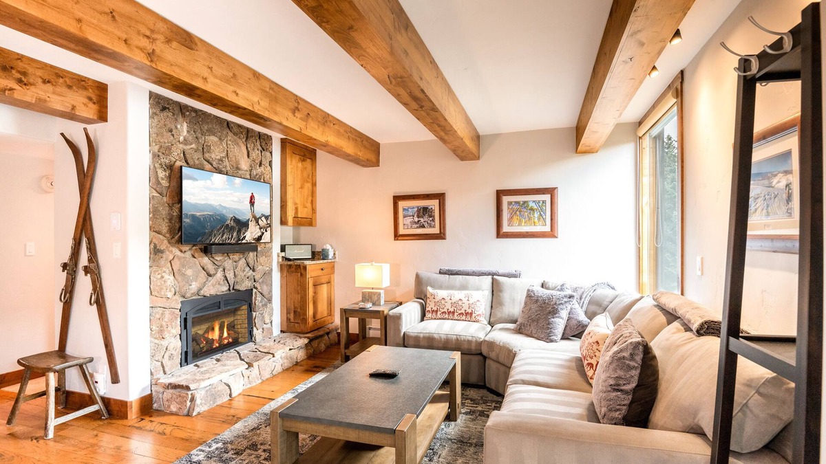 Vail Condo | Spectacular Ski Slope Views & Ideal Location! Vail Platinum w/Pool and Hot Tub