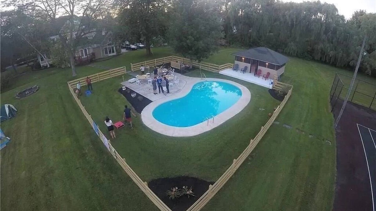 Youngstown House | Spectacular Vacation Home with Unforgettable Amenities