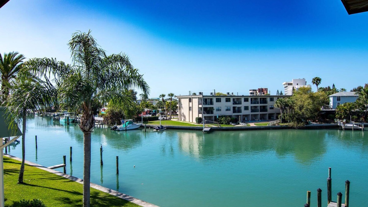 Capri Isle Condo | Spectacular View 2/2 condo in a quiet neighborhood and close to beach