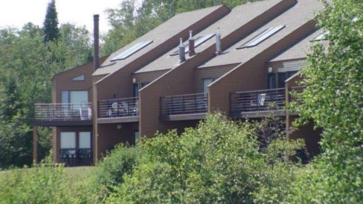 Two Harbors House | Spectacular view Lake Superior. Spacious Lakehome on lakeshore, unit #99.