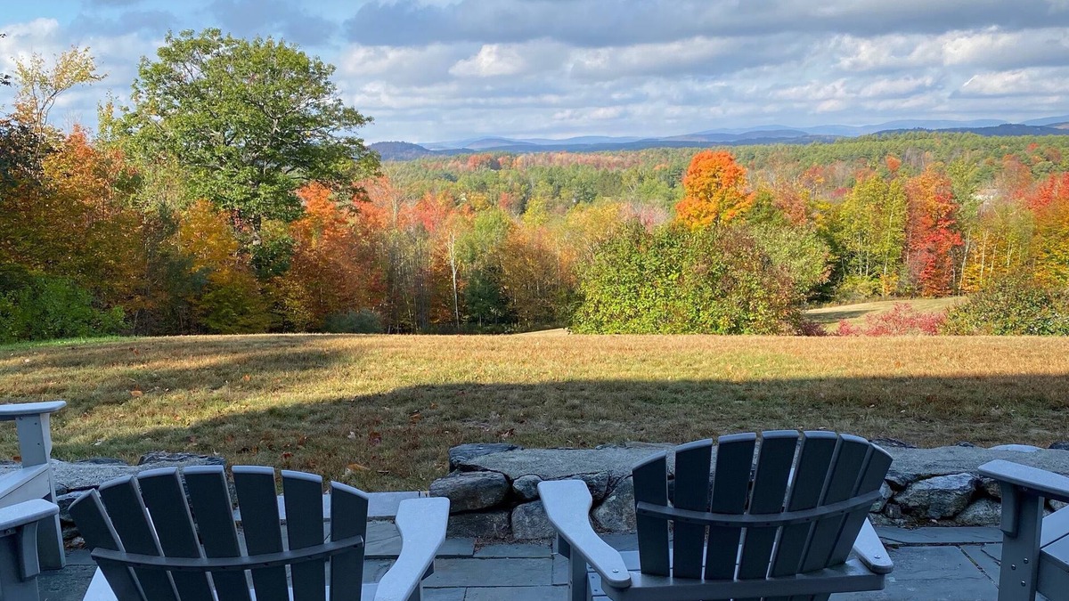 New London House | Spectacular Views and Sunsets in the Lake Sunapee Region