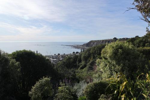 Kaikoura House | Spectacular Views Convenient & Affordable