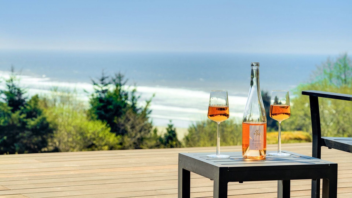 Neahkahnie Beach House | Spectacular Views, Elegant Home